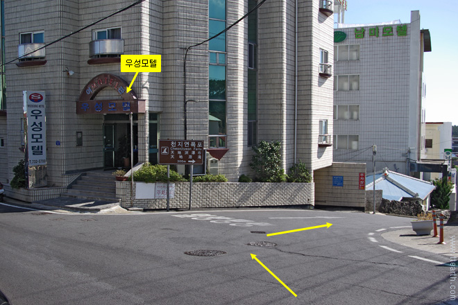 천지연 폭포 가는 길