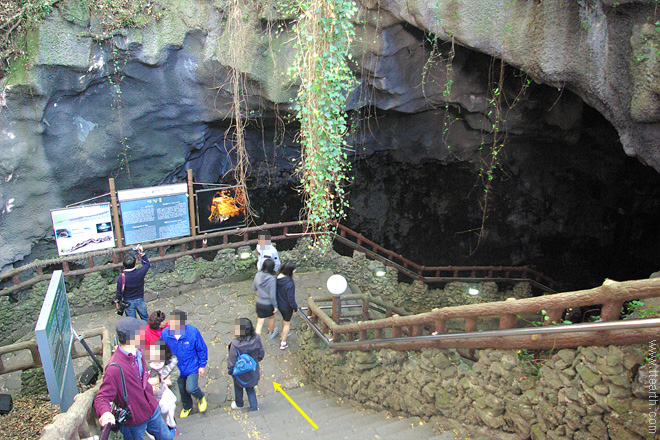 제주 만장굴 입구